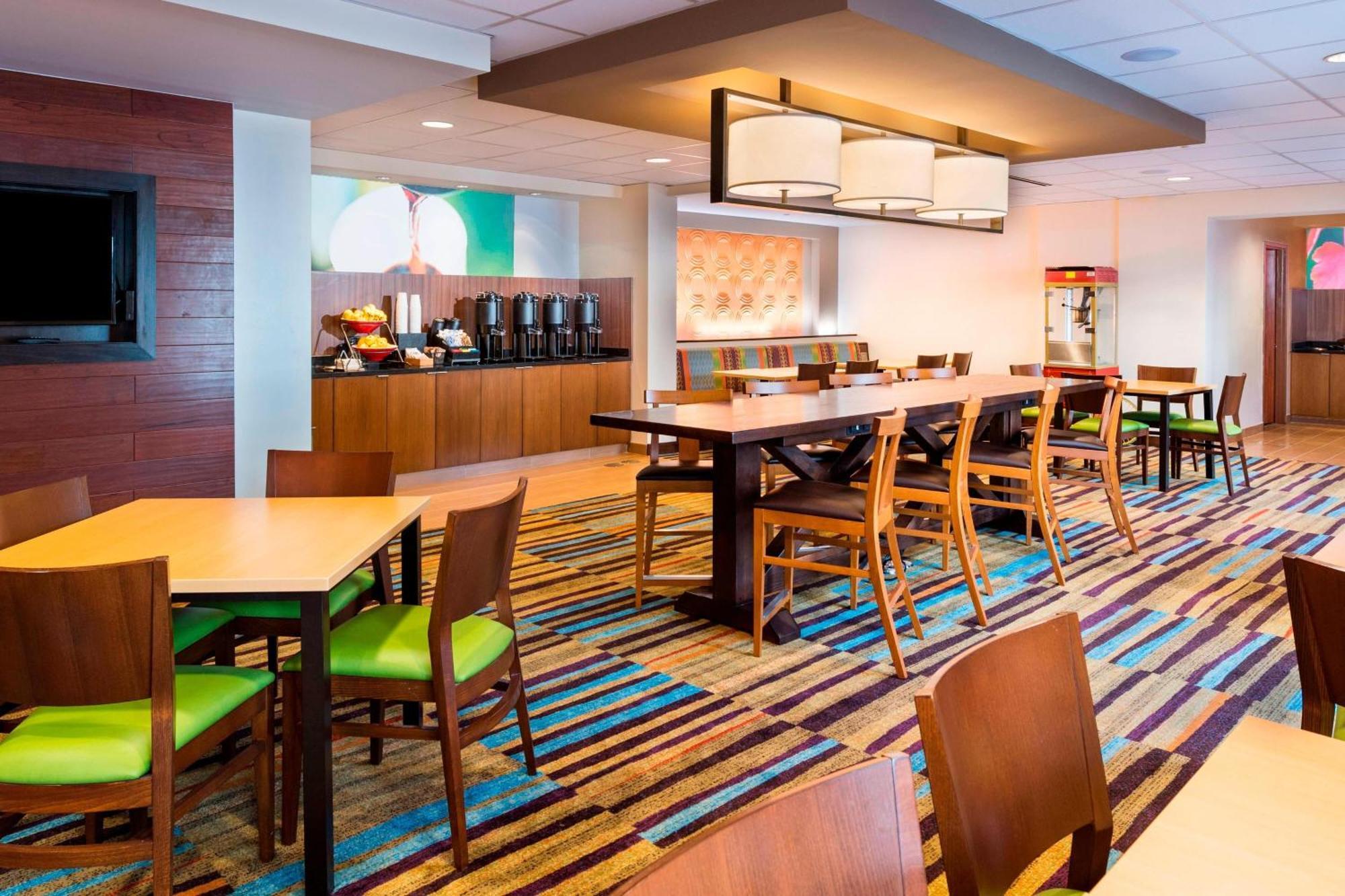 Fairfield Inn & Suites By Marriott Atlanta Perimeter Center Dunwoody Bagian luar foto