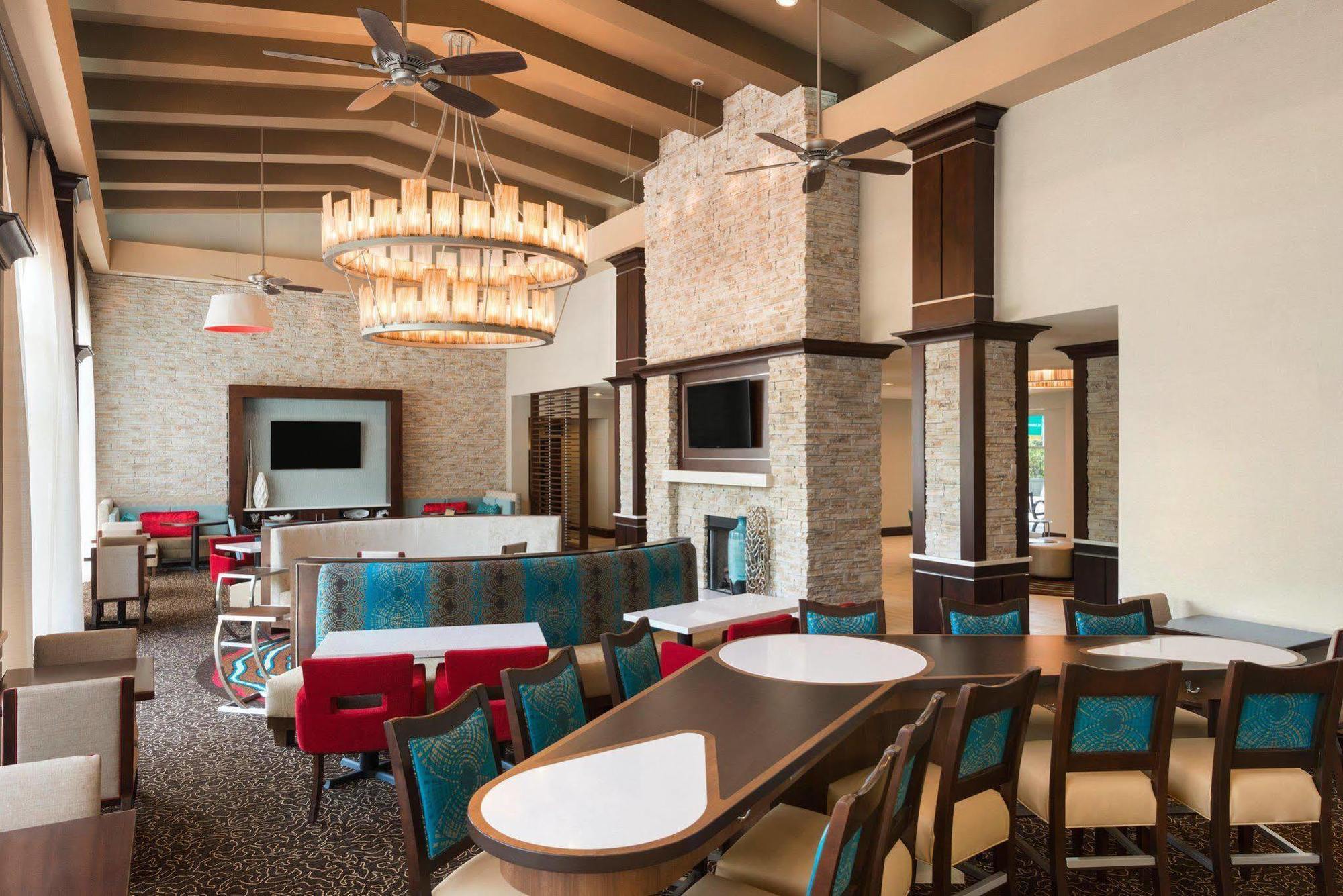 Fairfield Inn & Suites By Marriott Atlanta Perimeter Center Dunwoody Bagian luar foto