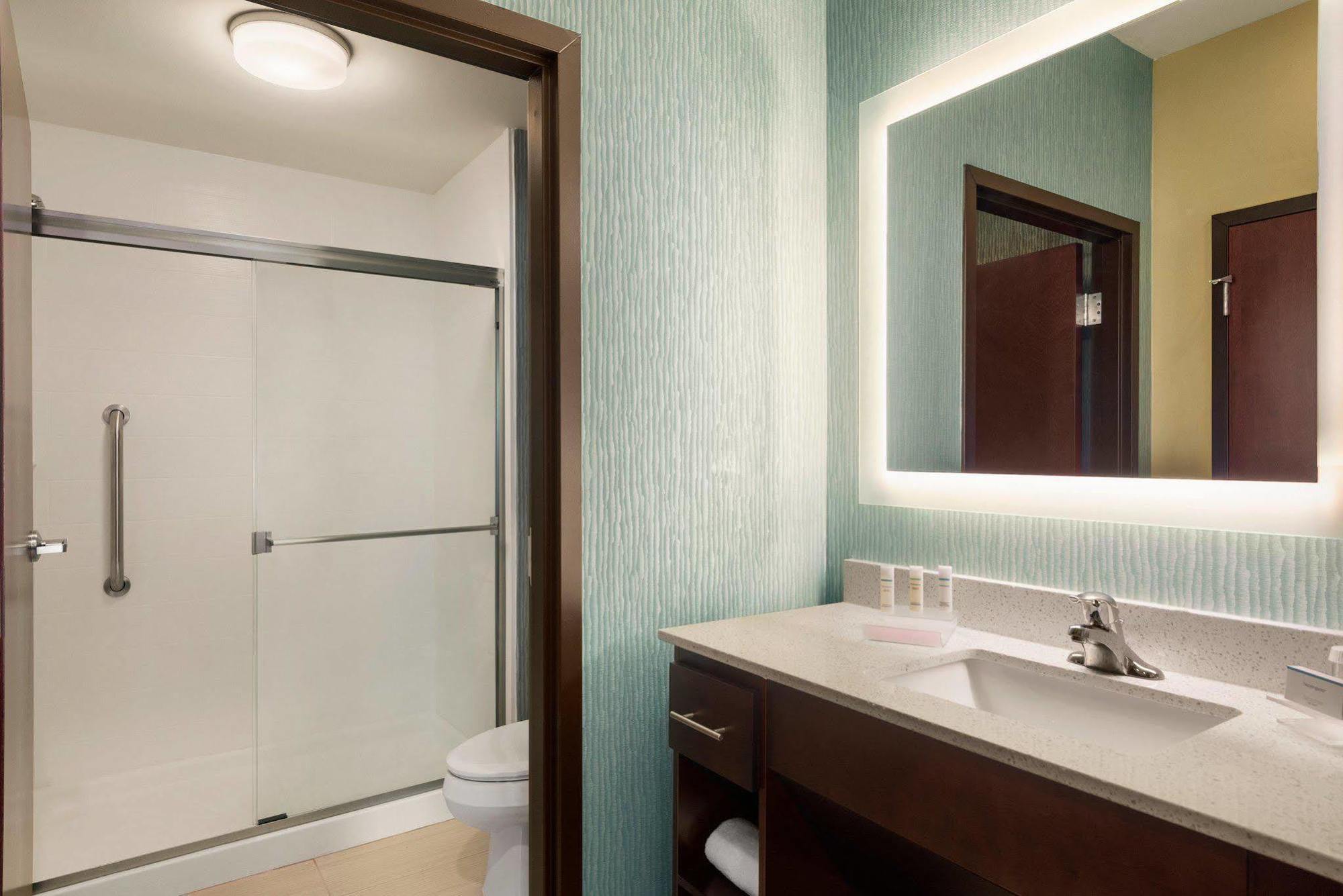 Fairfield Inn & Suites By Marriott Atlanta Perimeter Center Dunwoody Bagian luar foto