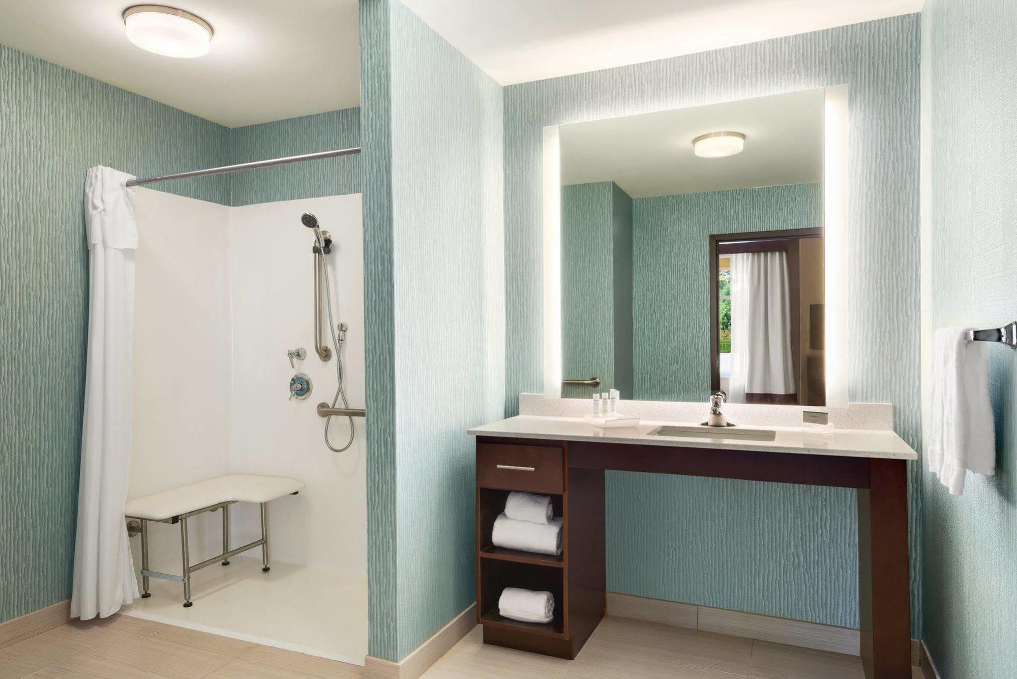 Fairfield Inn & Suites By Marriott Atlanta Perimeter Center Dunwoody Bagian luar foto
